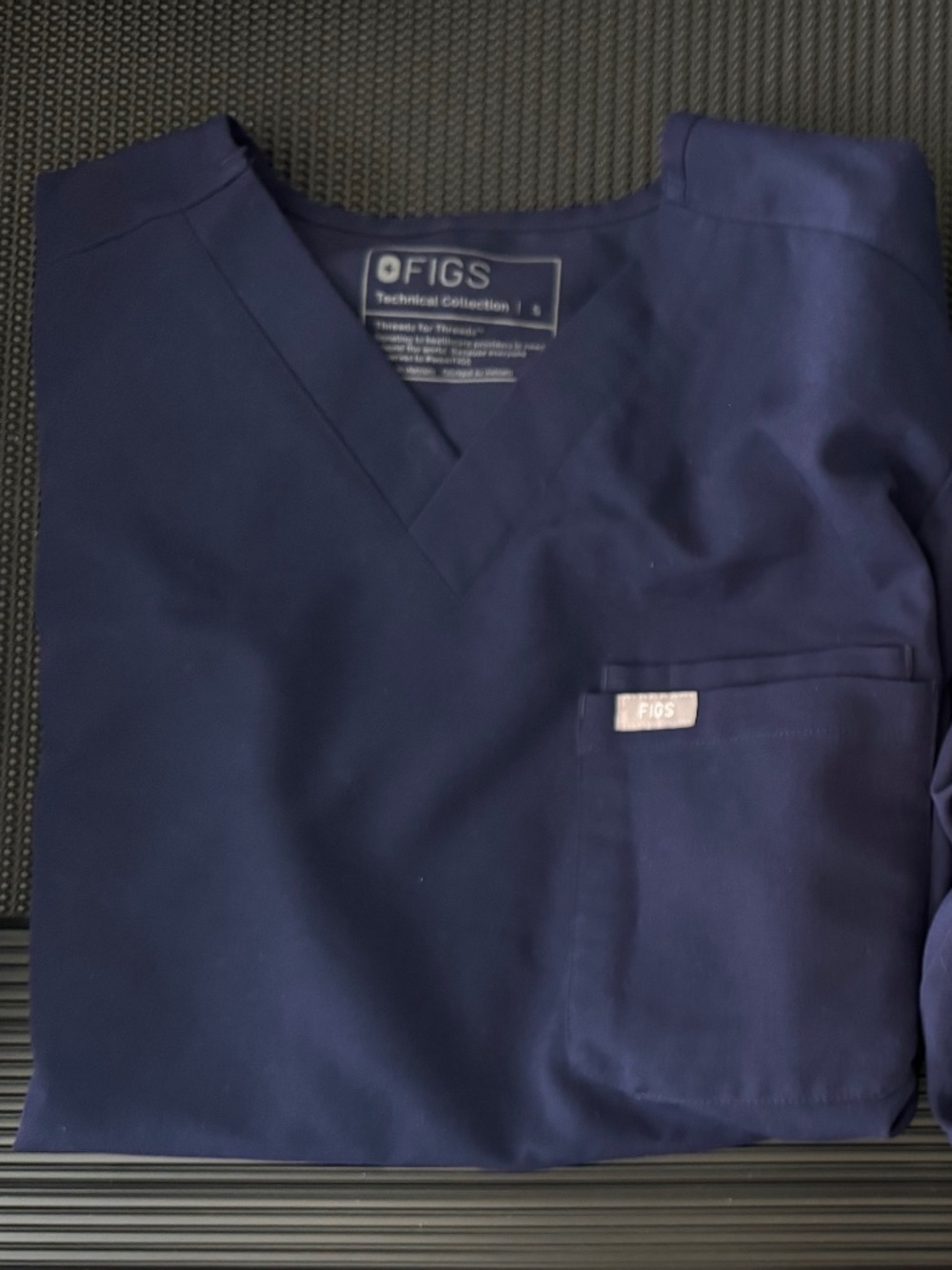 Small Mens FIGS navy scrub set